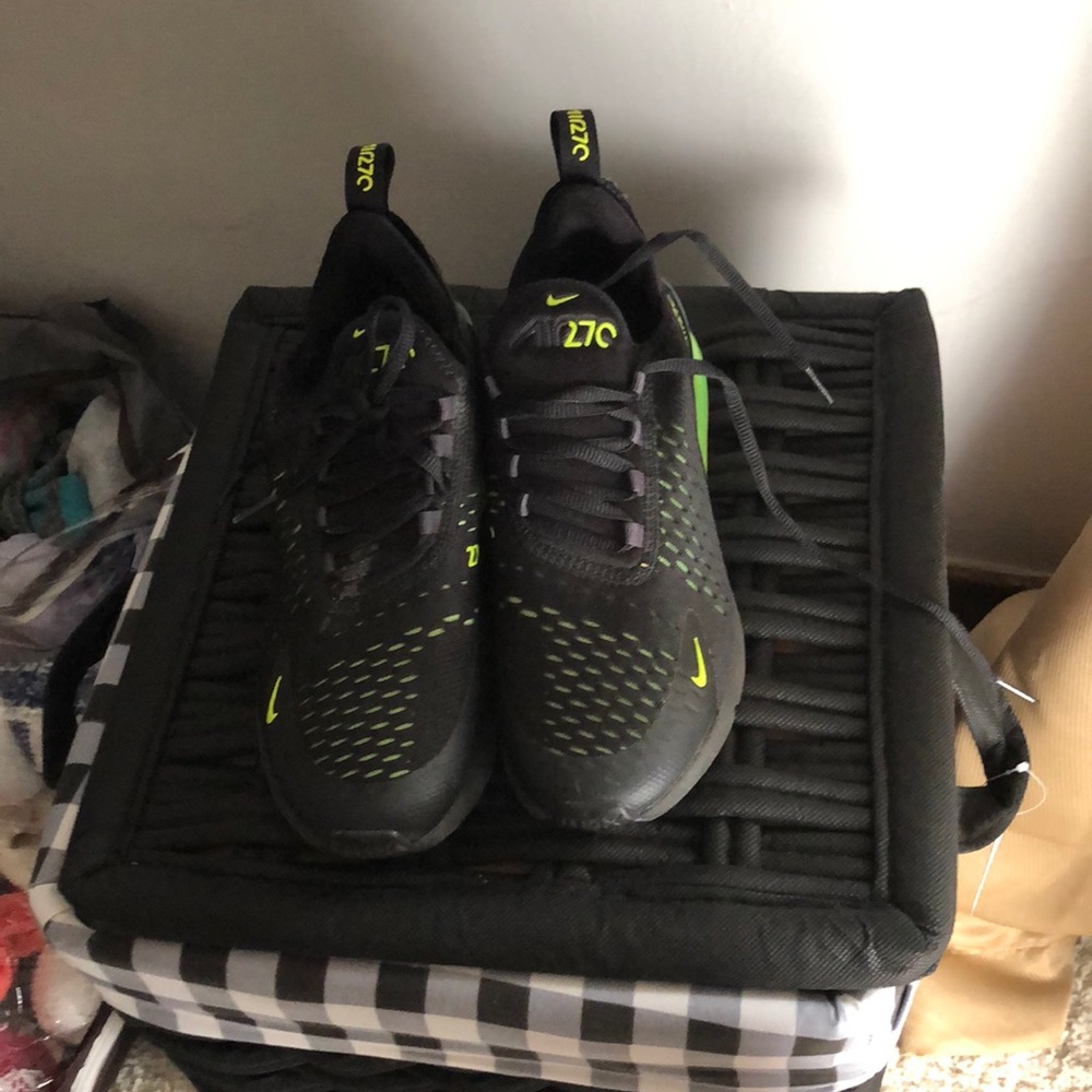 Nike 270
